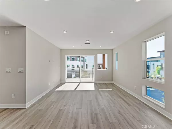 San Diego, CA 92117,4527 Misty PL