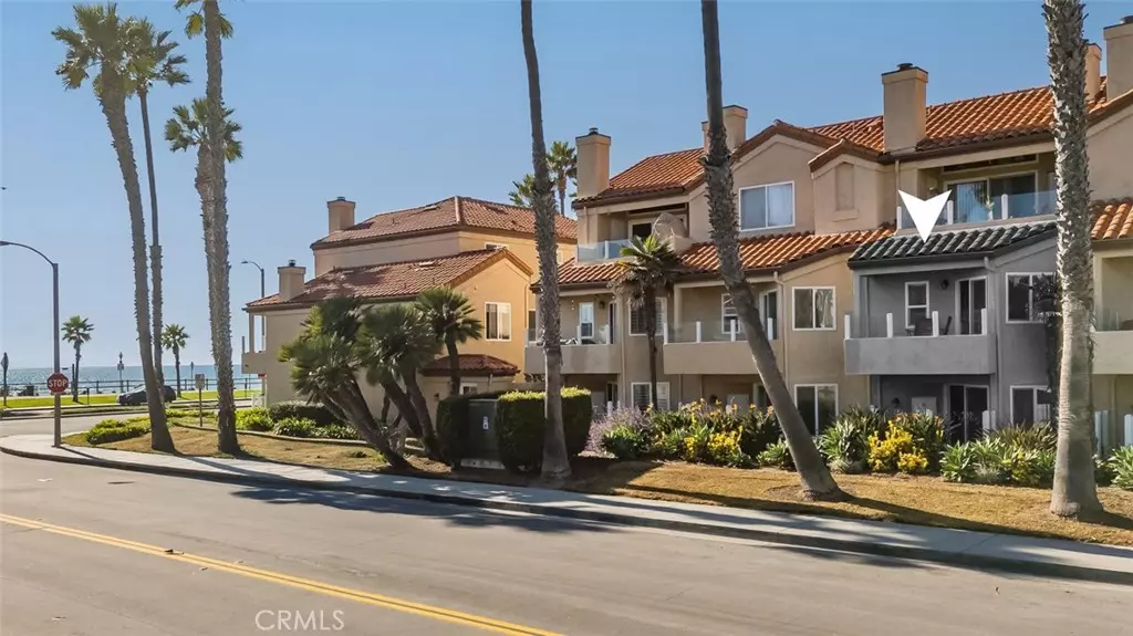 Huntington Beach, CA 92648,2000 Pacific Coast Hwy #102