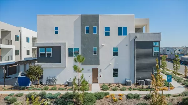 Irvine, CA 92618,445 Sora