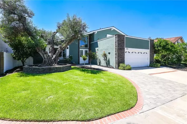 Costa Mesa, CA 92626,2761 Sandpiper DR