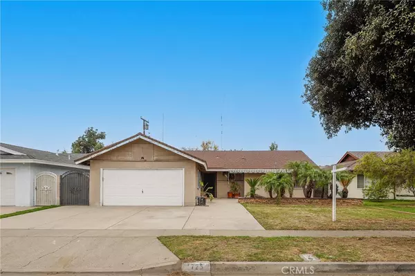 1725 W Harvard,  Santa Ana,  CA 92704