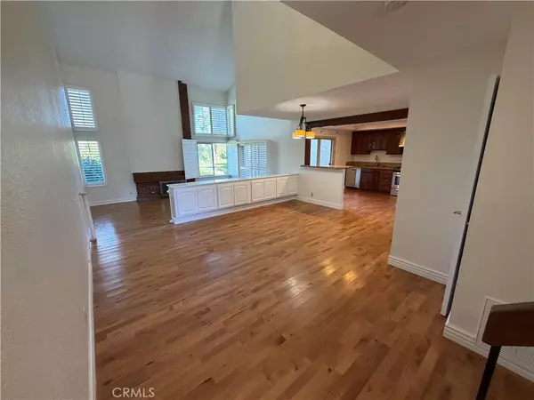 Mission Viejo, CA 92691,26553 Lucinda