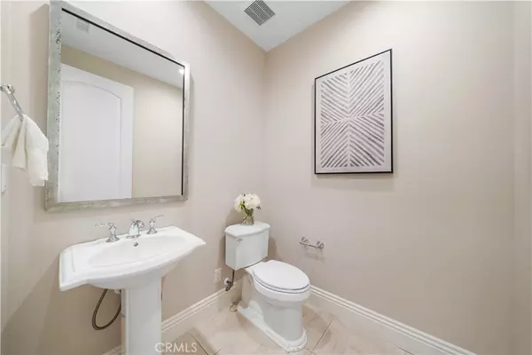 Irvine, CA 92618,57 Kite