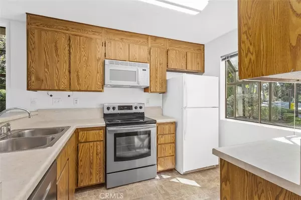 Irvine, CA 92620,37 Lakepines