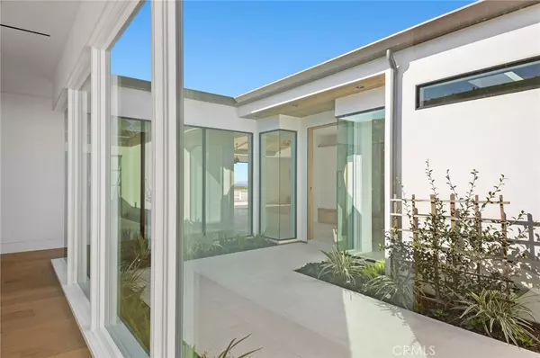 Corona Del Mar, CA 92625,4607 Dorchester RD