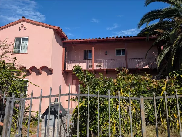 1249 W 36th, Los Angeles, CA 90007