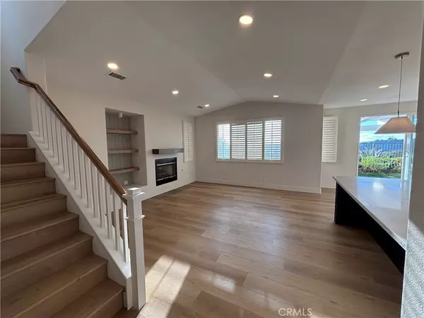 Rancho Santa Margarita, CA 92688,33 Grassy Knoll