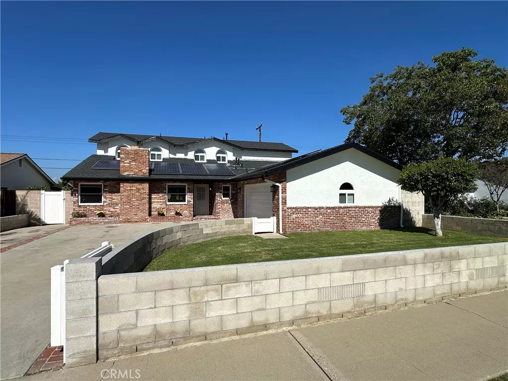 Orange, CA 92867,2331 E Adams