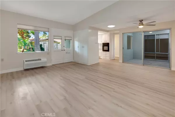 Laguna Woods, CA 92637,198 Avenida Majorca #C