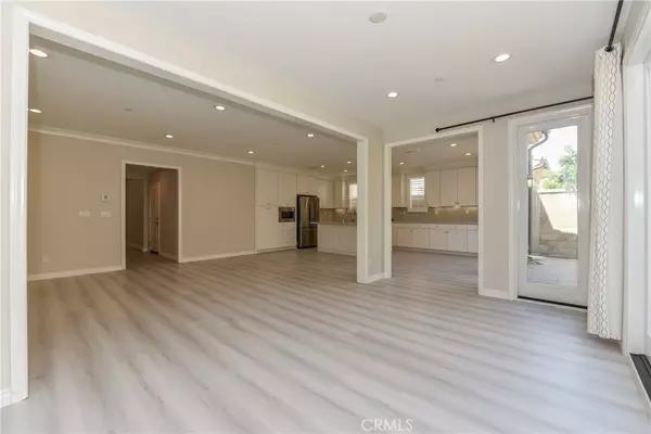 Irvine, CA 92620,81 Island Coral