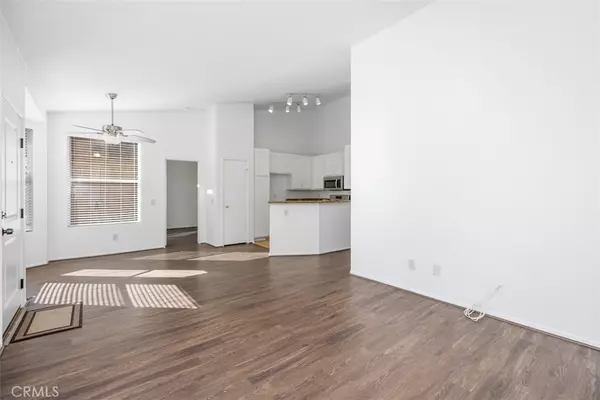 Lake Forest, CA 92610,19431 14H Rue De Valore