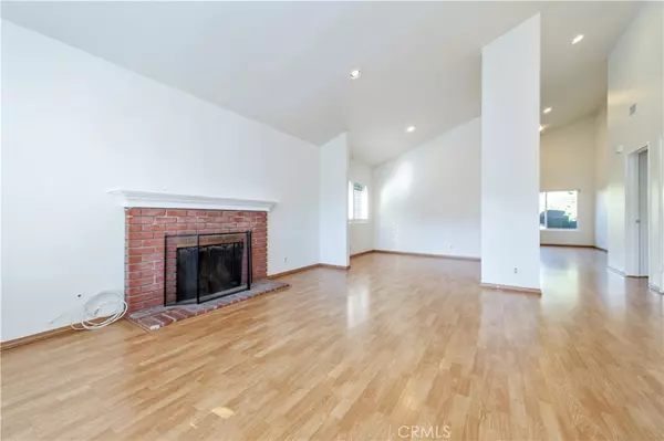 Irvine, CA 92606,3481 Eboe ST