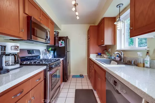 Studio City, CA 91602,11138 Aqua Vista #43