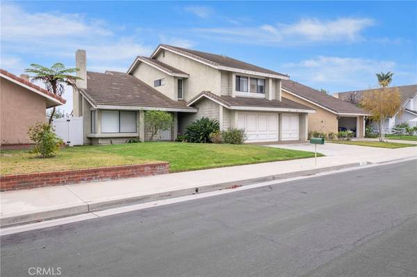 8342 Seaport, Huntington Beach, CA 92646