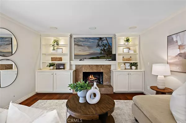 Huntington Beach, CA 92647,8292 Darsy