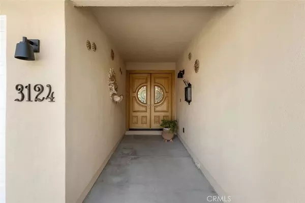 Costa Mesa, CA 92626,3124 Monroe