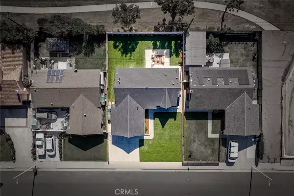 Huntington Beach, CA 92647,8342 Friesland DR