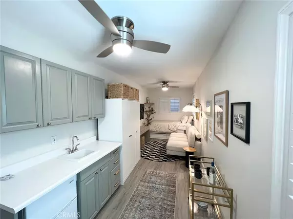 Corona Del Mar, CA 92625,704 1/2 Marigold Avenue