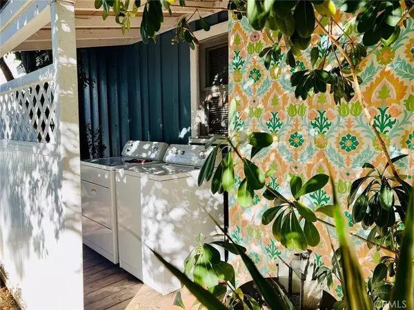 Fallbrook, CA 92028,408 N Pico ave