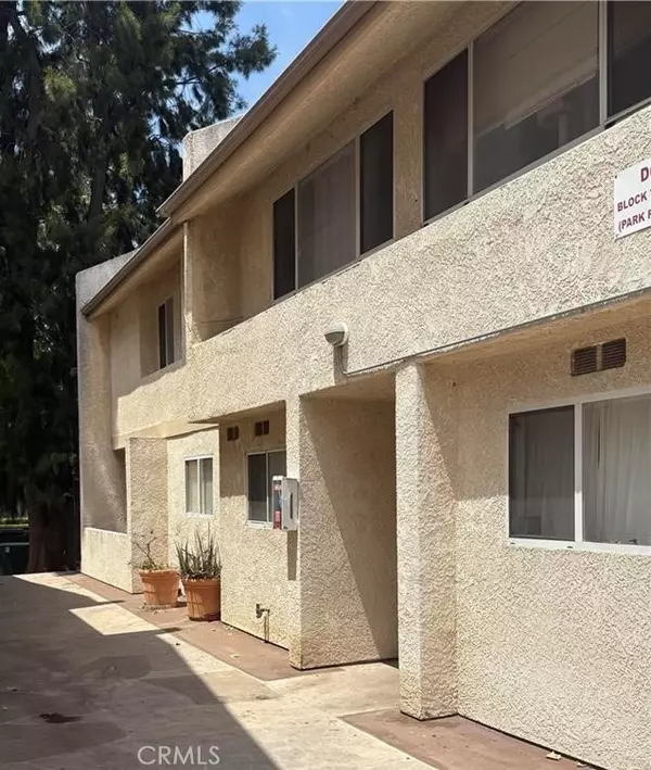 Reseda, CA 91335,7651 Reseda #12