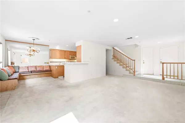 Huntington Beach, CA 92648,18871 Kithira CIR