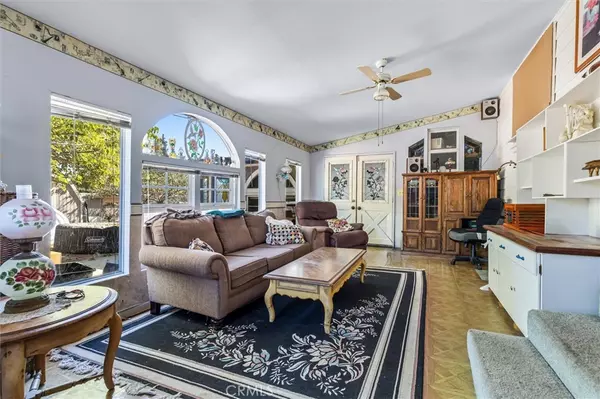 Fallbrook, CA 92028,1555 Hillcrest