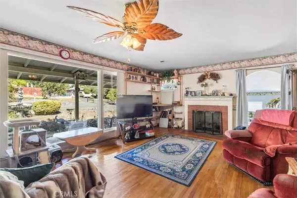 Fallbrook, CA 92028,1555 Hillcrest