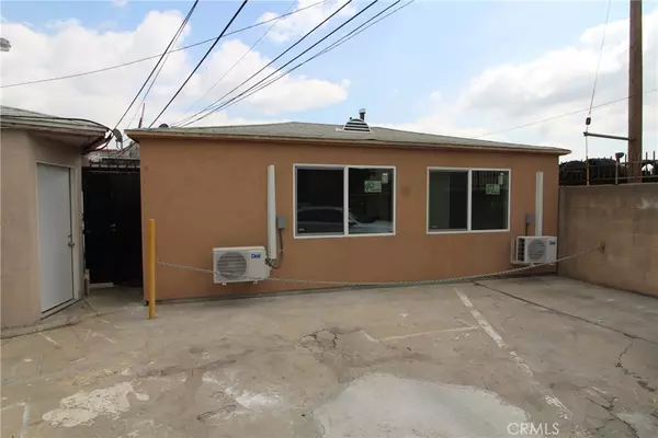 South Gate, CA 90280,4986 Southern AVE #E