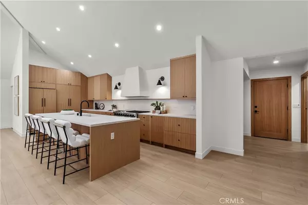 Costa Mesa, CA 92626,2055 Calvert AVE