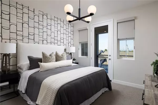 Compton, CA 90220,143 S Tulip AVE