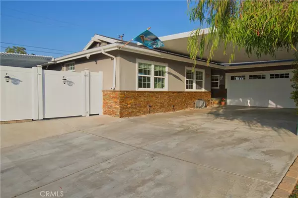 Huntington Beach, CA 92647,6091 DUNDEE DR