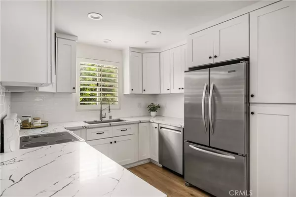 Orange, CA 92869,181 S Cross Creek RD