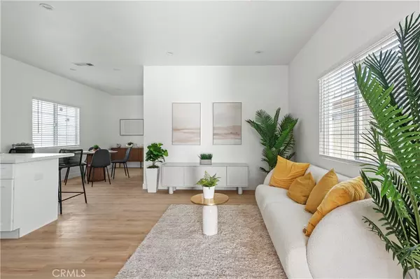 Tustin, CA 92780,1056 Walter AVE