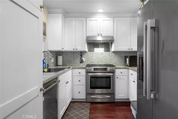 Irvine, CA 92614,5 Foxhollow