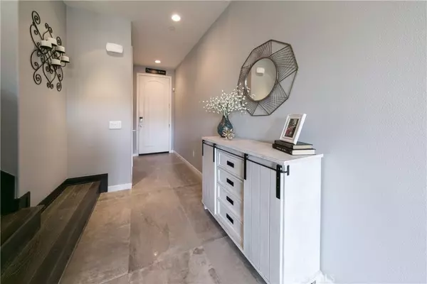 Lake Forest, CA 92630,308 Finch