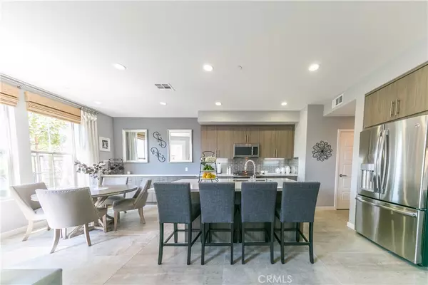 Lake Forest, CA 92630,308 Finch