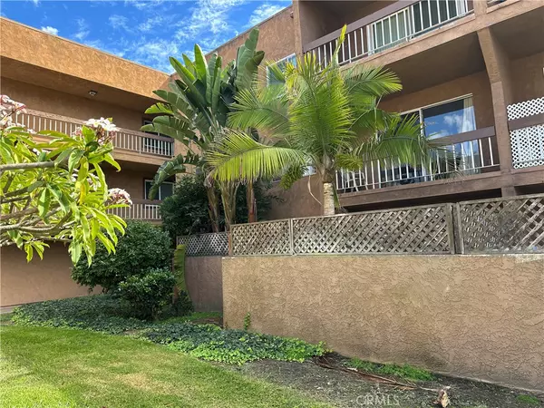 Huntington Beach, CA 92647,6600 Warner AVE #210