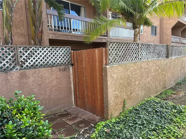 Huntington Beach, CA 92647,6600 Warner AVE #210