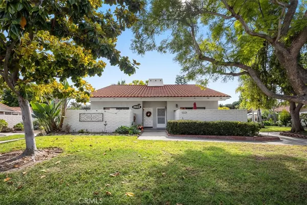 Laguna Woods, CA 92637,2022 Via Mariposa East #C