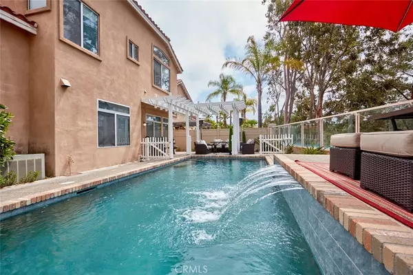 Rancho Santa Margarita, CA 92688,8 Via Anadeja