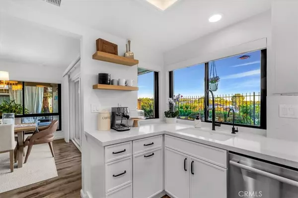 Mission Viejo, CA 92692,27722 Campanet