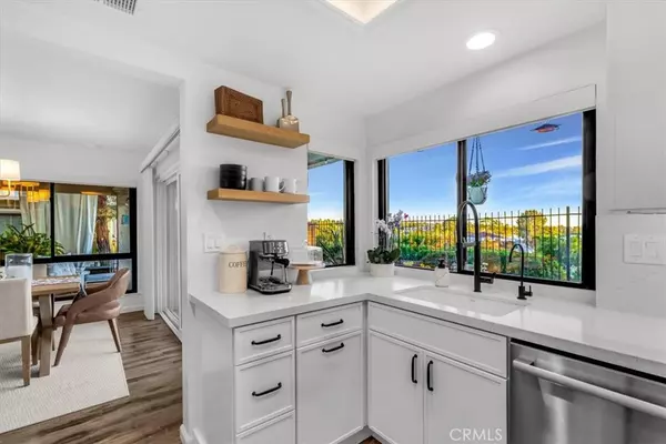 Mission Viejo, CA 92692,27722 Campanet