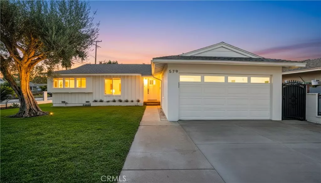 Anaheim, CA 92805,579 N Century