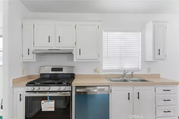 Bakersfield, CA 93314,14035 Rosedale #83