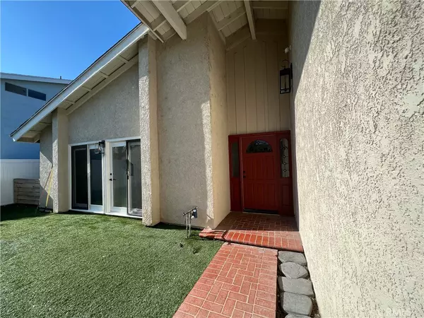 Irvine, CA 92614,3812 Beaver St