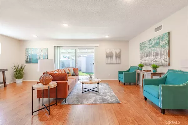 3318 W Borchard, Santa Ana, CA 92704