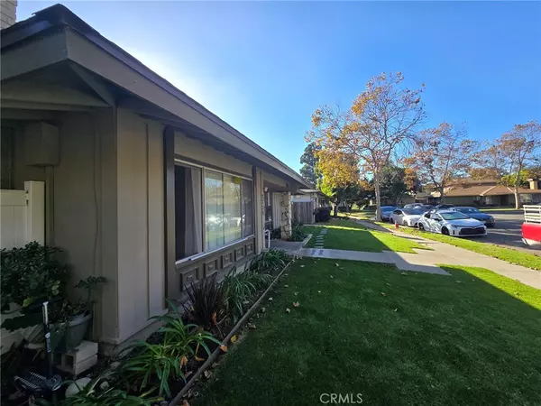 Santa Ana, CA 92704,2738 W Keller