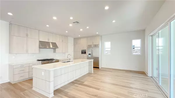 Lake Forest, CA 92630,150 Orange Grove