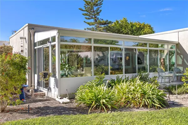 Laguna Woods, CA 92637,2026 Via Mariposa E #D