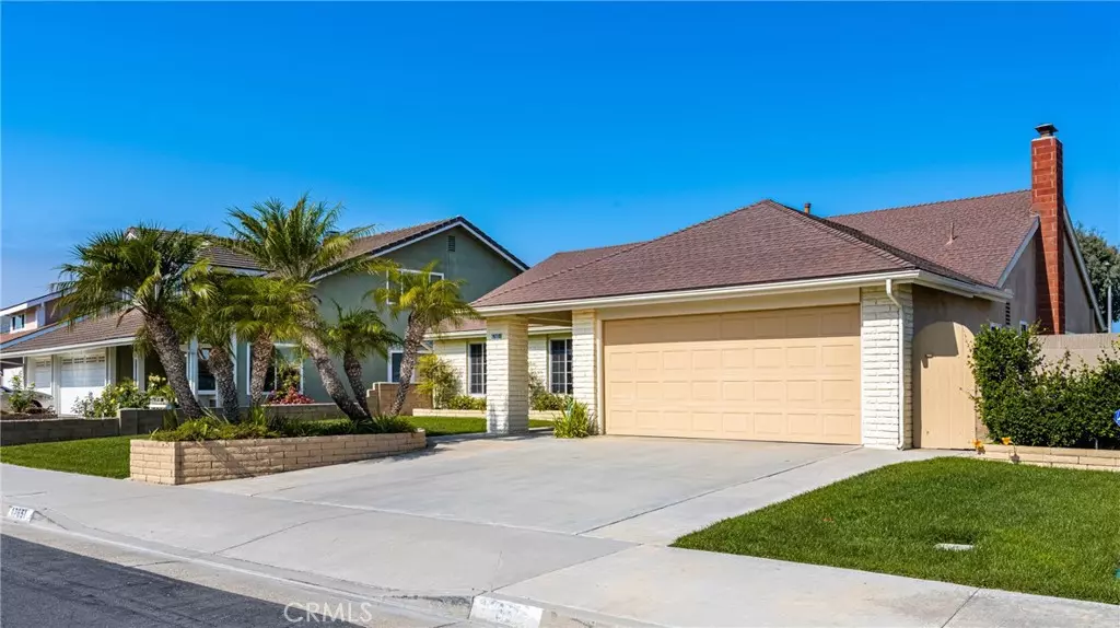 Huntington Beach, CA 92649,17651 Falkirk LN